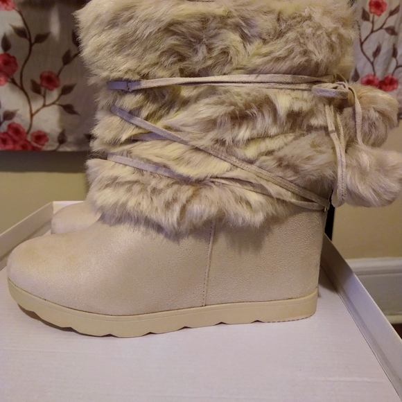 Snow Booties - Picture 6 of 6